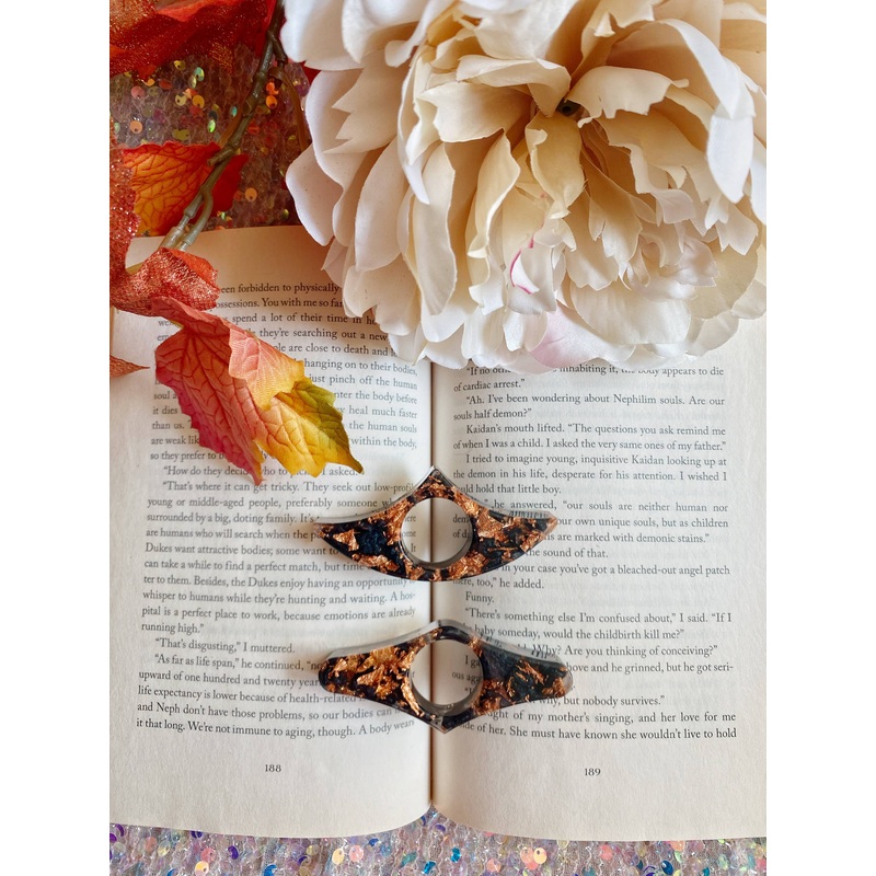 Embers in the Night Book Holder Diamond