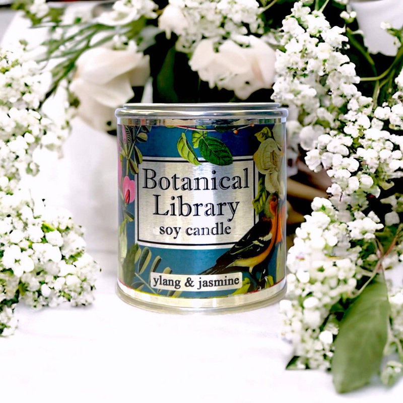 Fly Paper Products – Summer Botanical Library 8oz Soy Candle w Garden Quote